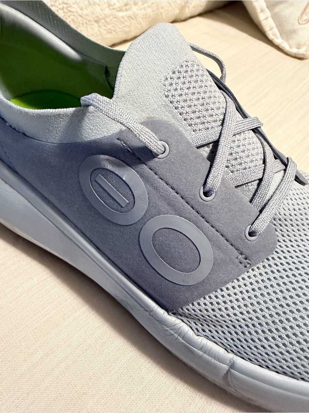 OOFOS Men’s OOMy Stride Recovery Sneakers Men’s size 12